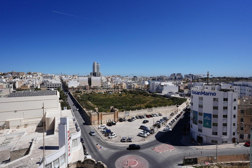 Penthouse Office that Consists of 525sqm for rent in Gzira