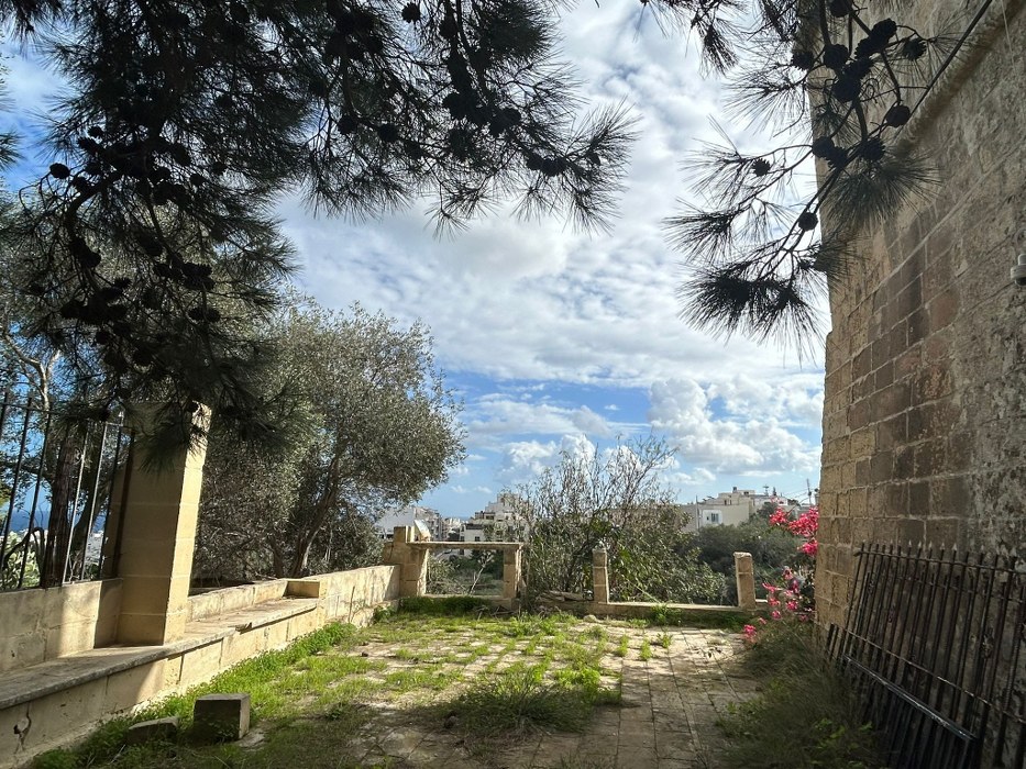 Unique Madliena Venue with Pool, Garden, and Sea Views for Rent